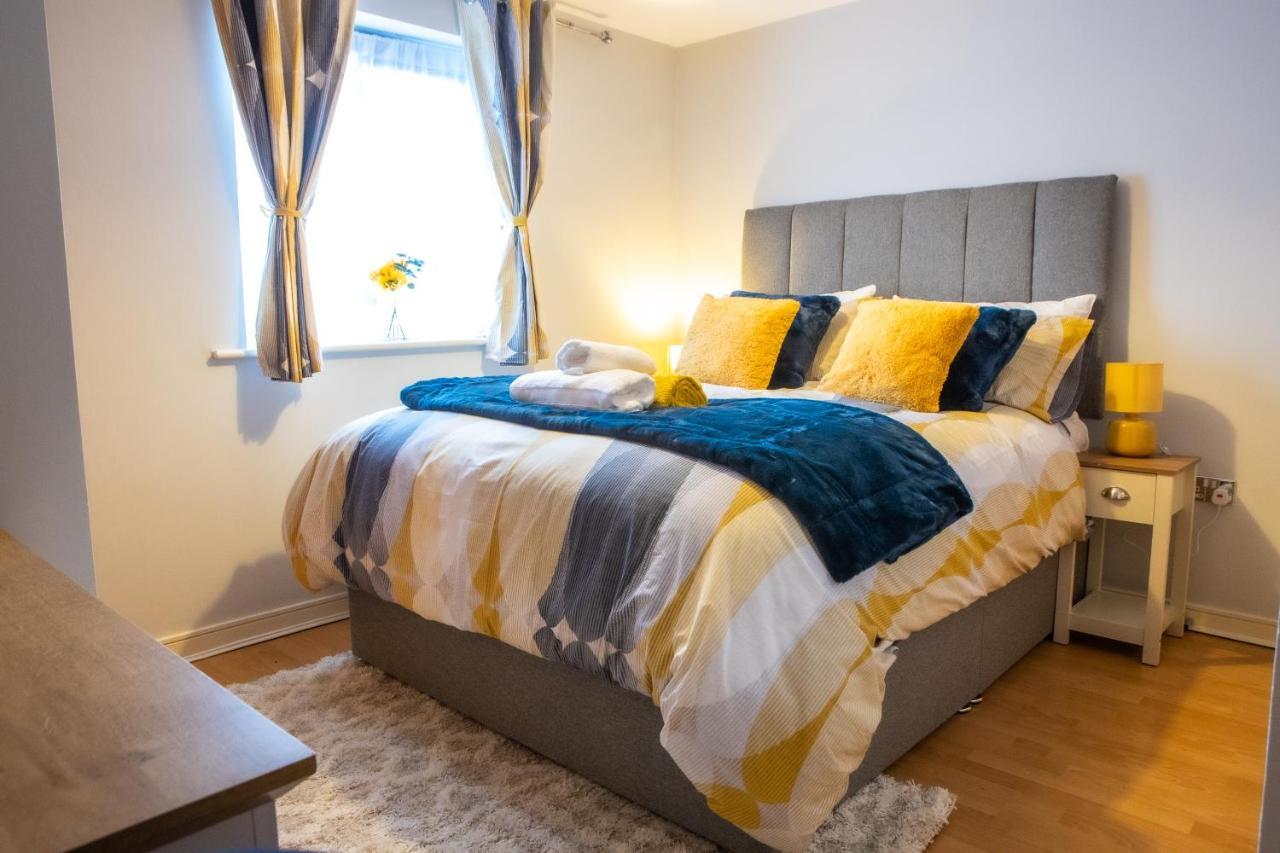 Newly Furnished Appartment Near Train Station Wolverhampton Exteriér fotografie